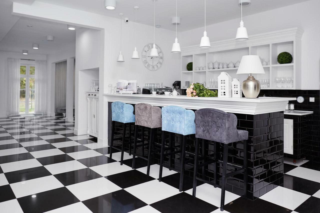 Biala Wstazka B&B Czepino ภายนอก รูปภาพ