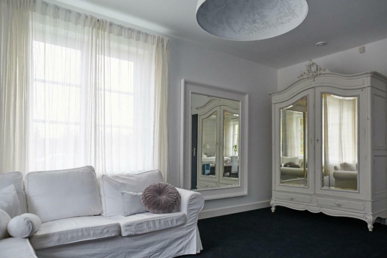 Biala Wstazka B&B Czepino ภายนอก รูปภาพ