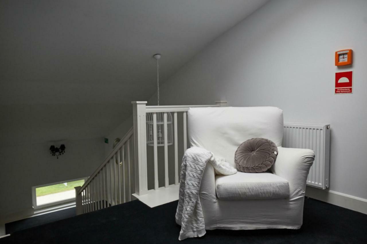 Biala Wstazka B&B Czepino ภายนอก รูปภาพ